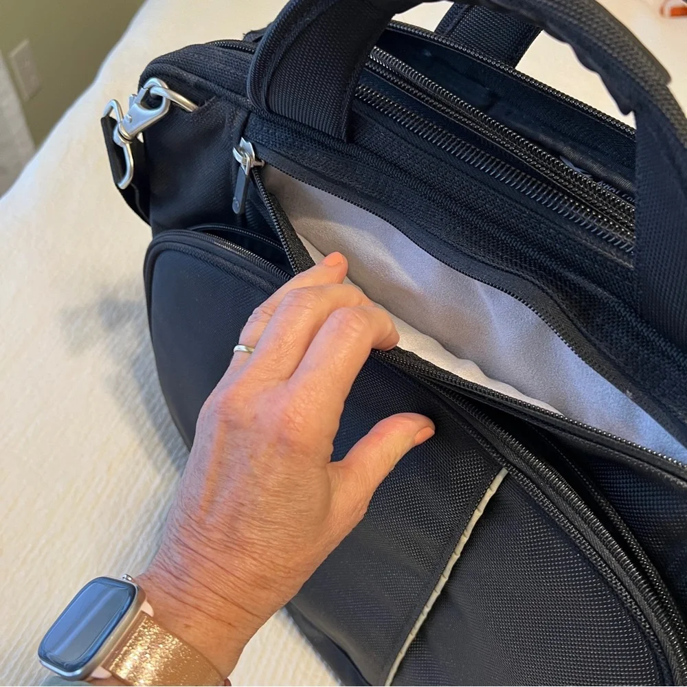 Brenthaven laptop computer bag black